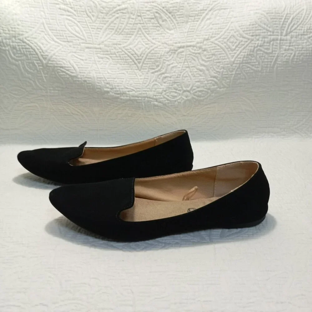 MADRAS Pointed-Toe Slip-On Flats For Women Size 7 Elegant Comfortable Design